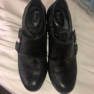 Black zippered shooties